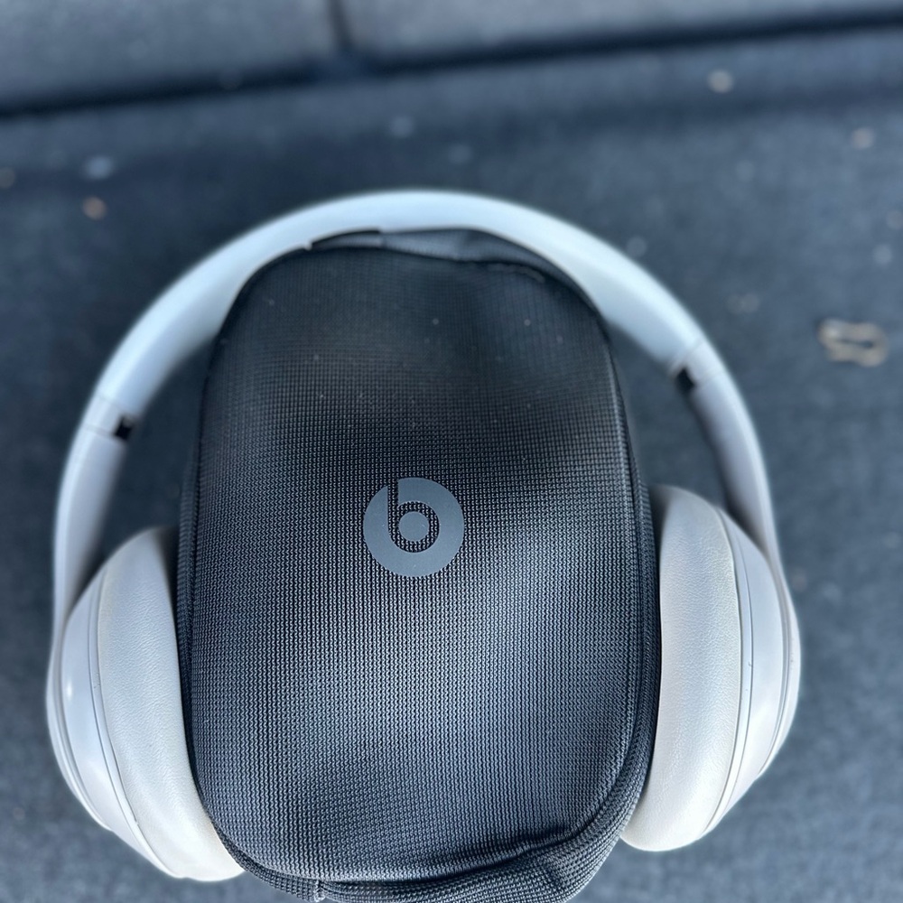Beats Studio Pros Headphones with Case